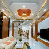 CẦN BÁN GẤP NHÀ 2 LẦU TRUNG TÂM TP THỦ DẦU MỘT BÌNH DƯƠNG