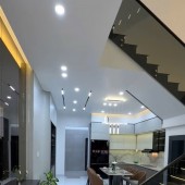 CẦN BÁN GẤP NHÀ PHỐ 3 TẦNG NGAY TRUNG TÂM TP THỦ DẦU MỘT BÌNH DƯƠNG