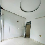Chính chủ gửi bán nhà 2 tầng - bình tân 95// đường số 10