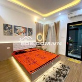 Phương Canh - Lô góc cực đẹp, ngõ trước nhà rộng thoáng - cách ô tô vài bước chân - đi bộ ra mặt phố chưa đầy 3 phút.