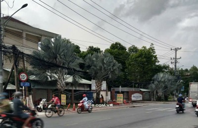 Nhà Giá rẻ nhứt TP Mỹ Tho, Phường 6  gần cầu Rạch Miễu..hẻm xe hơi.