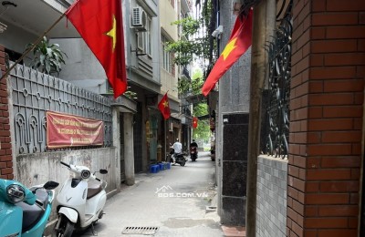 Nhỉnh 8 Tỷ -Khương Đình,TX- Thang Máy - Ở Ngay - Gần Phố - 3 Gác Tránh - 33m, 6 Tầng.