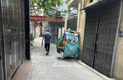 Bán Nhà Pháo Đài Láng, Đống Đa - Gần Phố - Full Nội Thất - 43m, 5 Tầng. Chỉ 10.4 Tỷ.