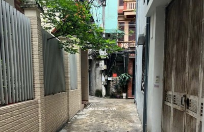 Nhỉnh 9 Tỷ - Pháo Đài Láng, Đống Đa - Gần Phố - 2 Thoáng - 46m, 5 Tầng.
