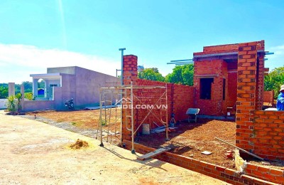 GIÁ 100% 5X40=200M2 NGAY CHỢ, SỔ RIÊNG THỔ CƯ, DÂN ĐÔNG GIÁ 195TR