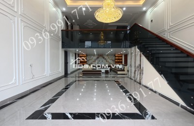 BÁN BIỆT THỰ MẶT ĐƯỜNG Q.ĐỒ SƠN GIÁ CHỈ 6.9 TỶ S = 420M2 SỬ DỤNG