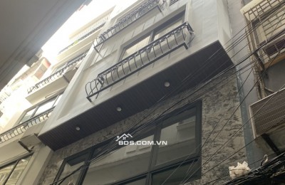Bán nhà Khương Đình Ngã Tư Sở 35m 6 T Cầu thang máy, cách đường 70m. 8.xx tỷ.