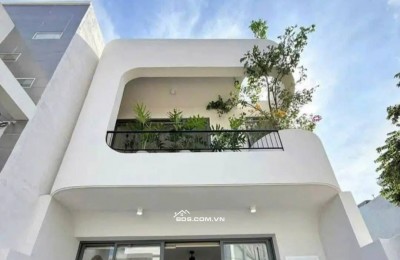 Chủ đi nước ngoài cần bán gấp nhà đường Nguyễn Hữu Trí Bình Chánh