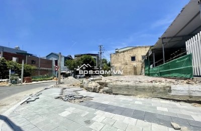 Lô góc 2 mặt tiền -Trần Văn Dư-Mỹ Khê- Giá chỉ 23,4 tỷ .