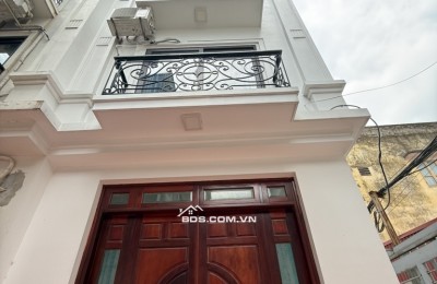  NHÀ LÔ GÓC 5 TẦNG - Ô TÔ ĐỖ CỬA - TRUNG TÂM PHƯỜNG THẠCH BÀN - GIÁ TỐT 5.2 TỶ!
