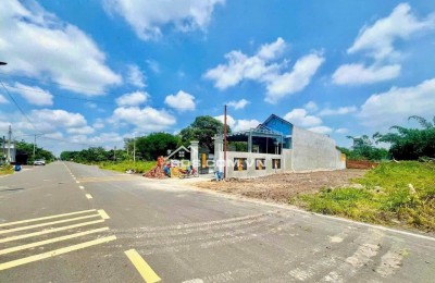 KẸT TIỀN KD, BÁN NHANH 202M2 ĐẤT THỔ CƯ GẦN QL13 SÁT CHỢ DÂN ĐÔNG. GIÁ 160 TRIỆU SỔ HỒNG RIÊNG