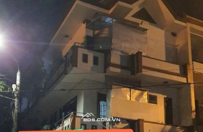 Bán căn biệt thự đang làm nhà trọ có doanh thu tốt hàng tháng