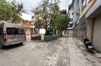 Bán nhà Xuân Đỉnh, sát phố, giá đẹp, thang máy  - dt: 33m2, 7 Tầng thang máy, 5 bước ra ô tô tránh, view triệu đô  - Thiết kế hiện đại, mt bề thế
