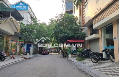 Bán nhà mặt phố Võ Chí Công, Tây Hồ 26,5 tỷ, 48m2, 8PN, 8WC, LÔ GÓC