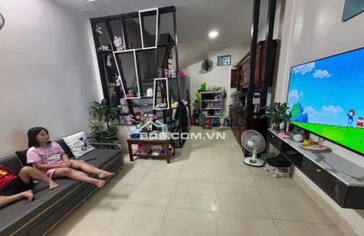 BẤN NHÀ GÂP TRUNG TỰU  30M 4 TÂNG - MT 4M - 6.35 tỷ B TỪ LIÊM