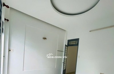 Chính chủ gửi bán nhà 2 tầng - bình tân 95// đường số 10