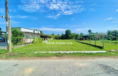 BÁN 2 300M2 GIÁ 190 TRIỆU GỌI O93.888.9O35 ĐẤT DÂN ĐÔNG GẦN CHỢ TRƯỜNG