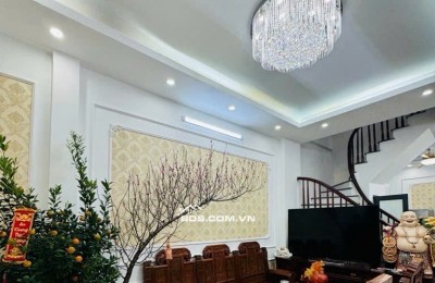 BÁN NHÀ ĐẸP VŨ TÔNG PHAN 35M 5 T GẦN PHỐ  GẦN CHỢ NHỈNH 7 TỶ