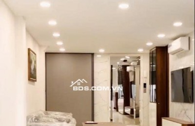 Cho thuê nhà 6 tầng x thang máy 50m cực đẹp tại ngõ 572 Ngọc Thụy