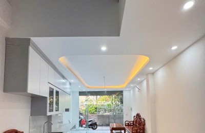 Bay Nhanh - Chủ hạ sốc 500tr!!! Nhà cực đẹp - Đối diện Aeon Mall - 36m2 - chỉ 5.7 tỷ
