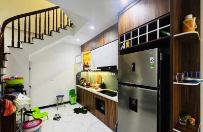 Phương Canh - Lô góc cực đẹp, ngõ trước nhà rộng thoáng - cách ô tô vài bước chân - đi bộ ra mặt phố chưa đầy 3 phút.