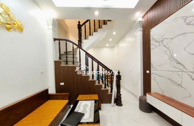 Nhà đẹp Phố Bạch Đằng –26m2 x 3 Tầng 3 Ngủ, Gần Hồ Gươm, SĐCC, 5.58 tỷ