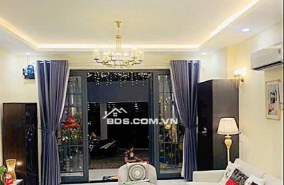 Bán nhà Quận 7 giá rẻ, đường Nguyễn Thị Thập