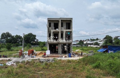  SIÊU PHẨM NHÀ 2 LẦU TRUNG TÂM THỦ DẦU MỘT – GIÁ CỰC SỐC CHỈ 3,35 TỶ!!!   NHÀ MỚI ĐẸP NHƯ RESORT – XÁCH VALI VÀO Ở NGAY!