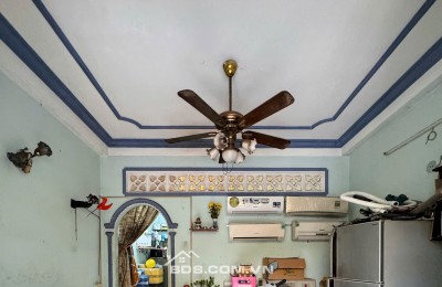 Bán nhà mặt tiền đường số 4 (Lô Tư), Bình Hưng Hoà A, Bình Tân