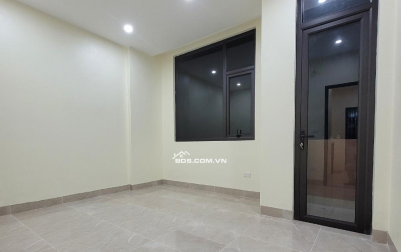  CỰC ƯU ĐÃI – NHÀ ĐẸP 4 TẦNG – GIÁ CHỈ 5.X TỶ – TỔ 9 THẠCH BÀN – LONG BIÊN