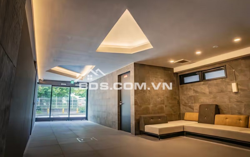 Bán apartment mặt phố Từ Hoa - Nghi Tàm - Quảng An 126m2, 7 tầng, mt 9m giá 75 tỷ