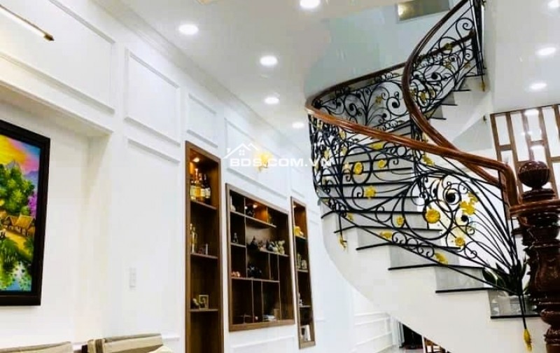 Nhà mới ở ngay, 3 tầng, 4PN, hẻm 8m ô tô tránh, đường số 6, Long Trường, Q9 - Chỉ 6.99 tỷ