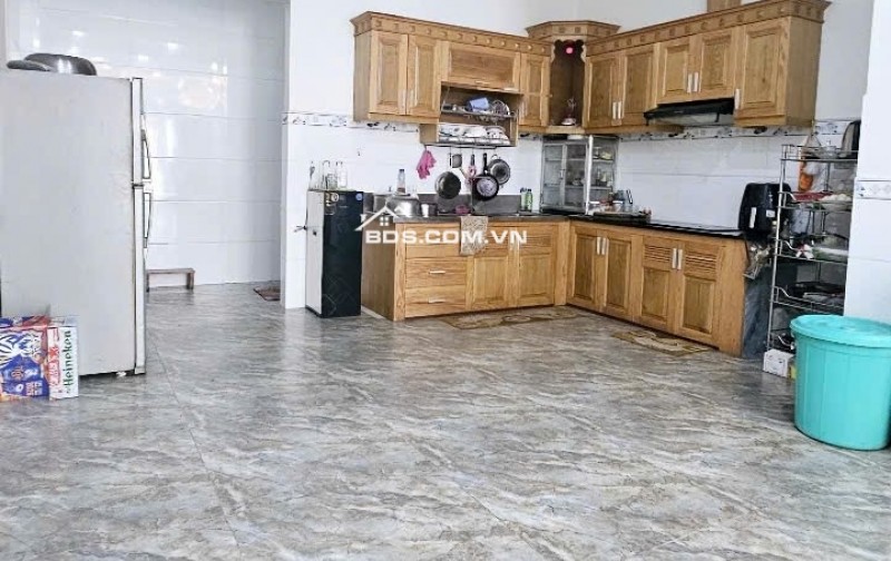 Bán nhà mặt tiền 114m2 (5x23m), 3 tầng 4PN, KDC Nam Khang, Long Trường, Q9, chỉ 9.7 tỷ