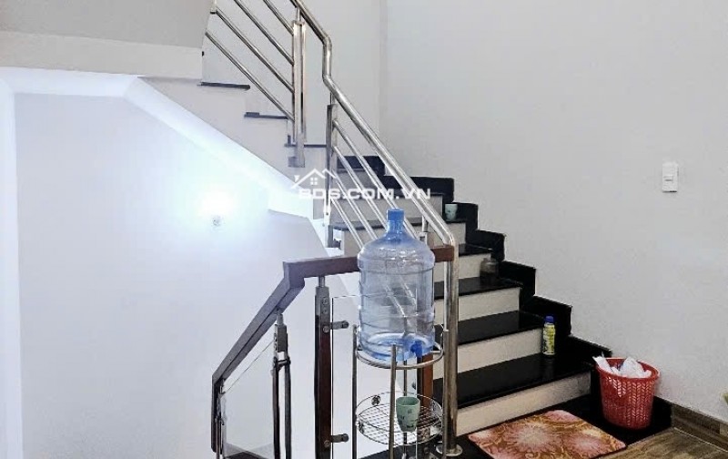 Bán nhà mặt tiền 114m2 (5x23m), 3 tầng 4PN, KDC Nam Khang, Long Trường, Q9, chỉ 9.7 tỷ