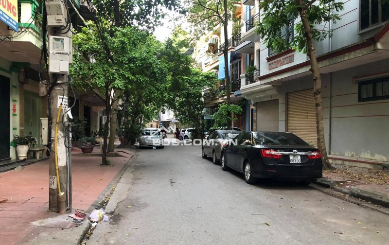 SIÊU PHẨM KIM GIANG - PHÂN LÔ, GẦN Ô TÔ, THANG MÁY - 2 THOÁNG 70M2 CHỈ 12.x TỶ