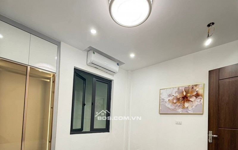 Nhà Đẹp Phố Lương Sử C, Đống Đa 40m, 4 tầng, mt 3.7m, giá 9.65 tỷ
