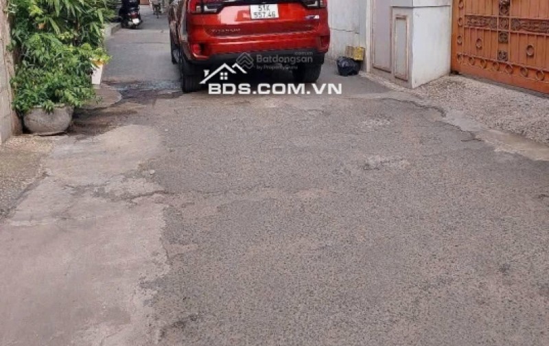 Bán nhà HXH đường Lê Quang Định Phường 7 - Bình Thạnh xây 4 tầng - sân để 2 ô tô