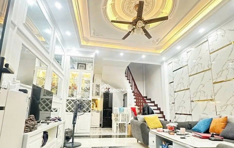 Nhà Đẹp Thái Thịnh, Đống Đa 33m, 5 tầng, mt 4,4m, giá 9.2 tỷ