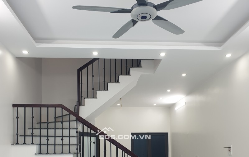 BÁN NHÀ ĐẸP 1.82 TỶ 3 TẦNG 52M2 ( ĐÔNG BẮC ) NGÕ ĐƯỜNG VĨNH MẠC