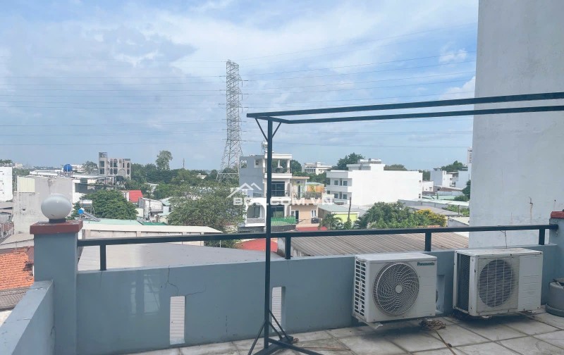 Bán mặt tiền đường Trương Văn Thành 132m2 Quận 9 BTCT 3 tầng