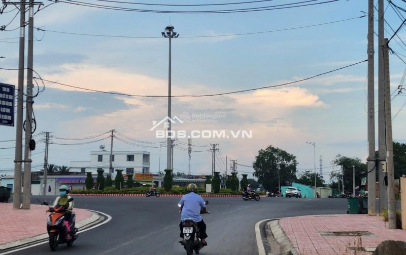 Chính chủ cần bán gấp 522m2 đất thổ, mặt tiền đường Trần Minh Châu - P5 - TP. Tân An, tỉnh Long An (cũ)
