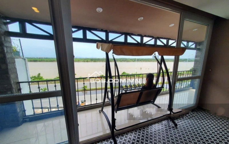 Chính chủ rất cần bán biệt thự mặt phố ven sông, 180m2, giá 39 triệu phú Thượng, Tây Hồ