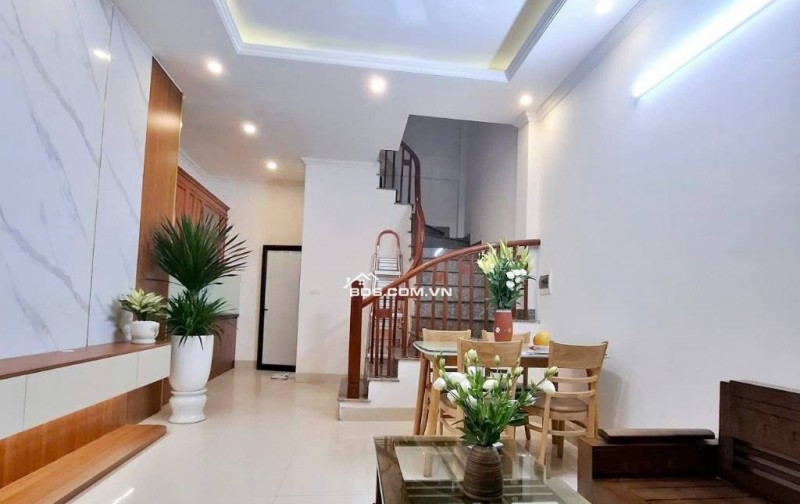 NHÀ ĐẸP, NGÕ NÔNG – GẦN Ô TÔ – FULL NỘI THẤT– AN NINH TUYỆT ĐỐI– HÀNG XÓM GARDEN CITY THẠCH BÀN