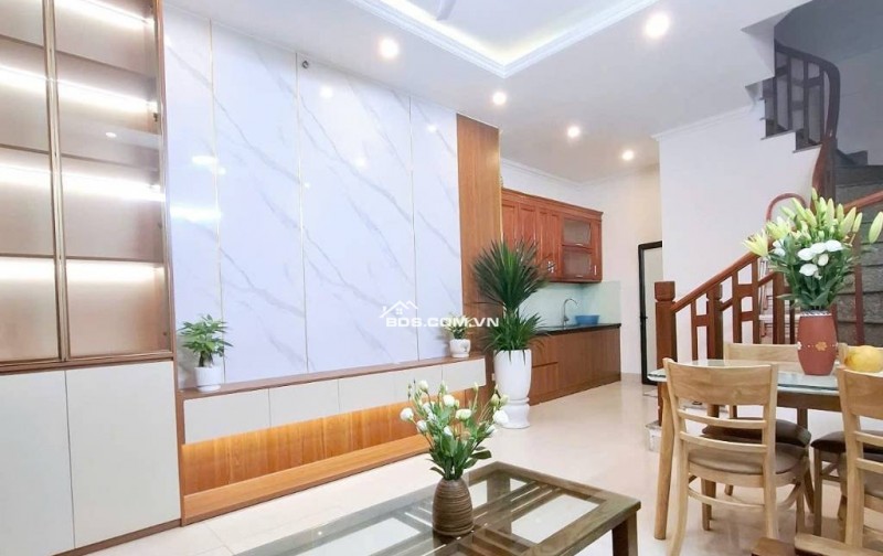  NHÀ ĐẸP, NGÕ NÔNG – GẦN Ô TÔ – FULL NỘI THẤT– AN NINH TUYỆT ĐỐI– HÀNG XÓM GARDEN CITY THẠCH BÀN