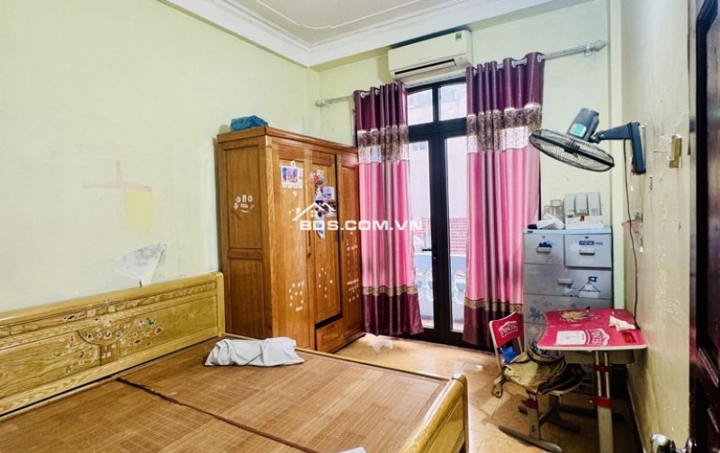  GẤP! GẤP! GẤP! – CƠ HỘI VÀNG DUY NHẤT – NHÀ TRUNG TÂM SÀI ĐỒNG CHƯA TỚI 5 TỶ!