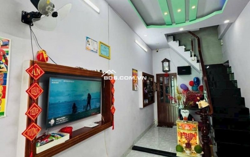  NHÀ 3 TẦNG – CÓ HẦM ĐỂ XE – GẦN CUỐI ĐƯỜNG TÊN LỬA – CHỈ 3.6 TỶ 