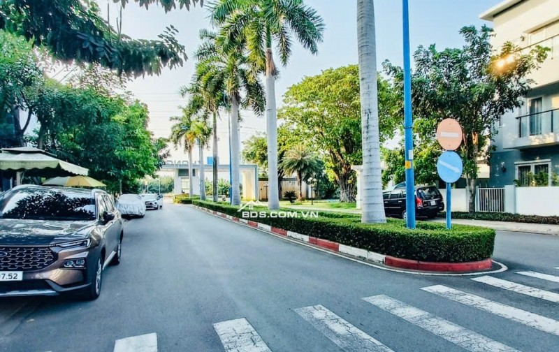 Bán nhà 3 tầng _  Khang Điền - gần GLOBAL CITY - TP. Thủ Đức nhỉnh 10 tỷ