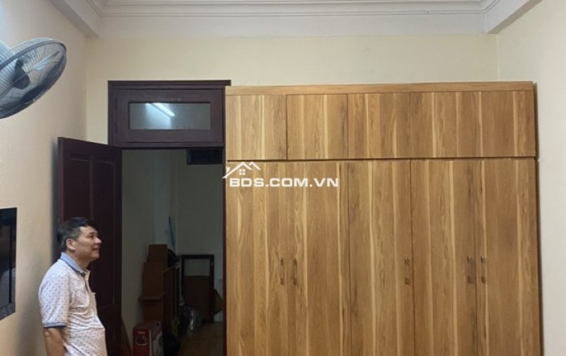 Cho thuê nhà nguyên căn Phố Vạn Phúc, Ba Đình. Vừa ở vừa kinh doanh. Chỉ 10tr