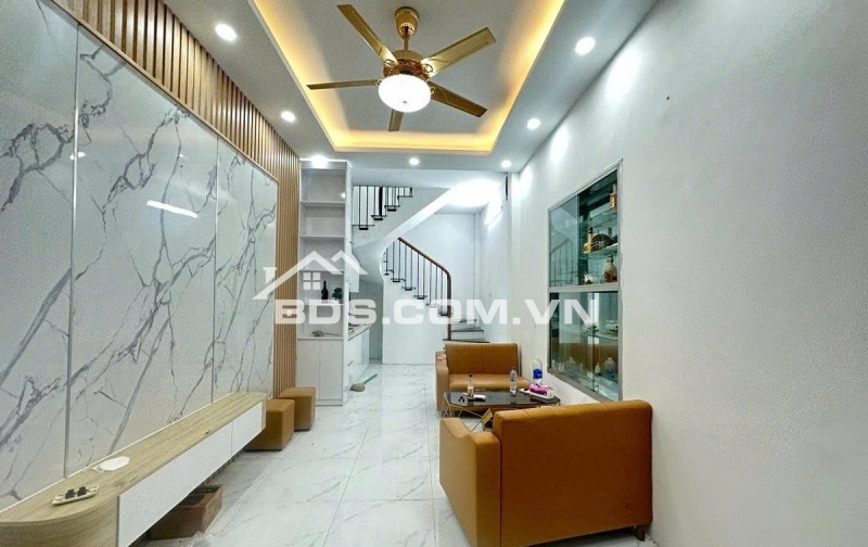 Nhỉnh 6 Tỷ - Hoàng Văn Thái, Thanh Xuân - Gần Phố - Full Nội Thất - 33m, 4 Tầng.