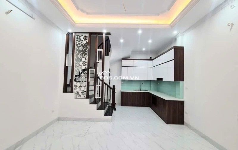 CƠ HỘI HIẾM CÓ: NGÕ THÔNG RỘNG RÃI , SỔ ĐỎ VUÔNG, GẦN PHỐ CỔ - CÁCH AEON CHỈ ẢNH MẮT!